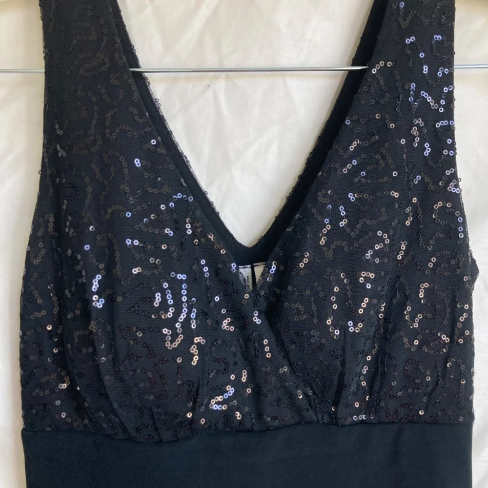 Black cocktail dress - Picture 2 of 5